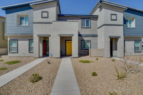 Inviting Henderson Townhome with Community Pool!